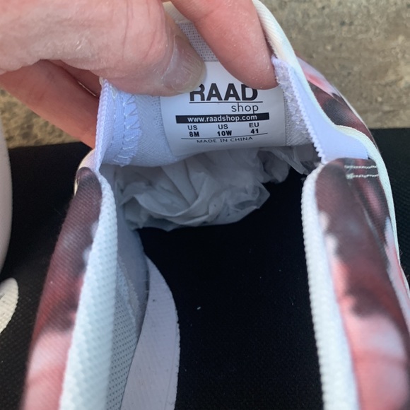 NWT RAAD Brand Super Awesome Women’s Slip On Skull/Roses Shoes, Size 10.5 - Picture 7 of 7